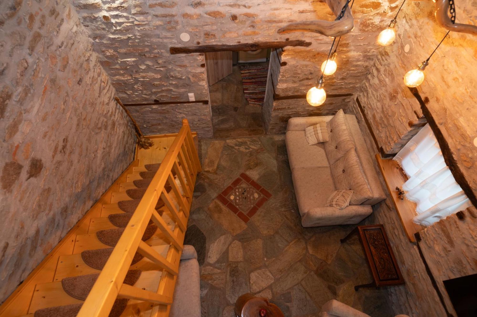Aristoteli'S Stone House Makrirrákhi Exterior photo
